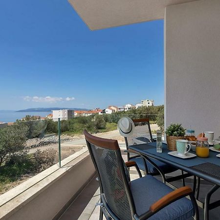 Charming Apartment Tissa With Sea View Makarska Eksteriør billede