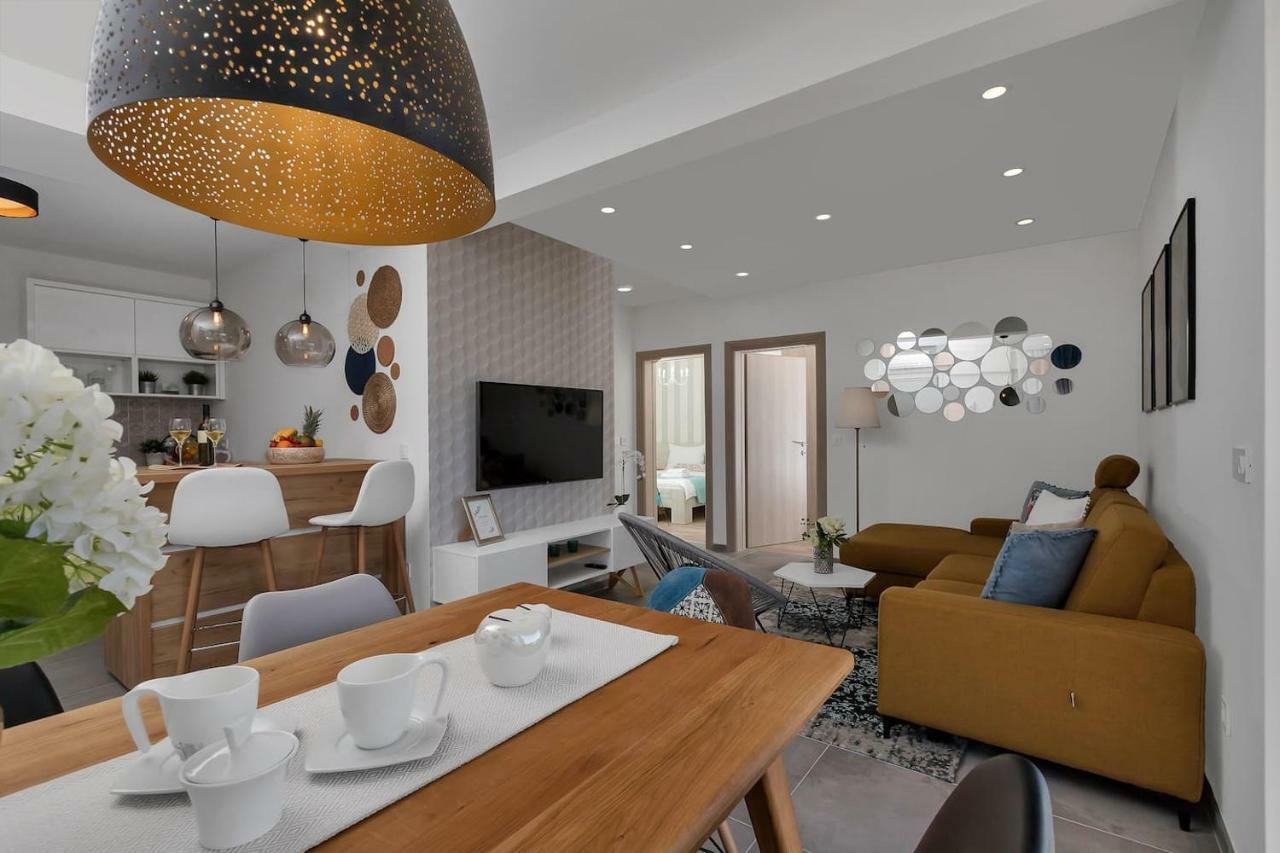 Charming Apartment Tissa With Sea View Makarska Eksteriør billede