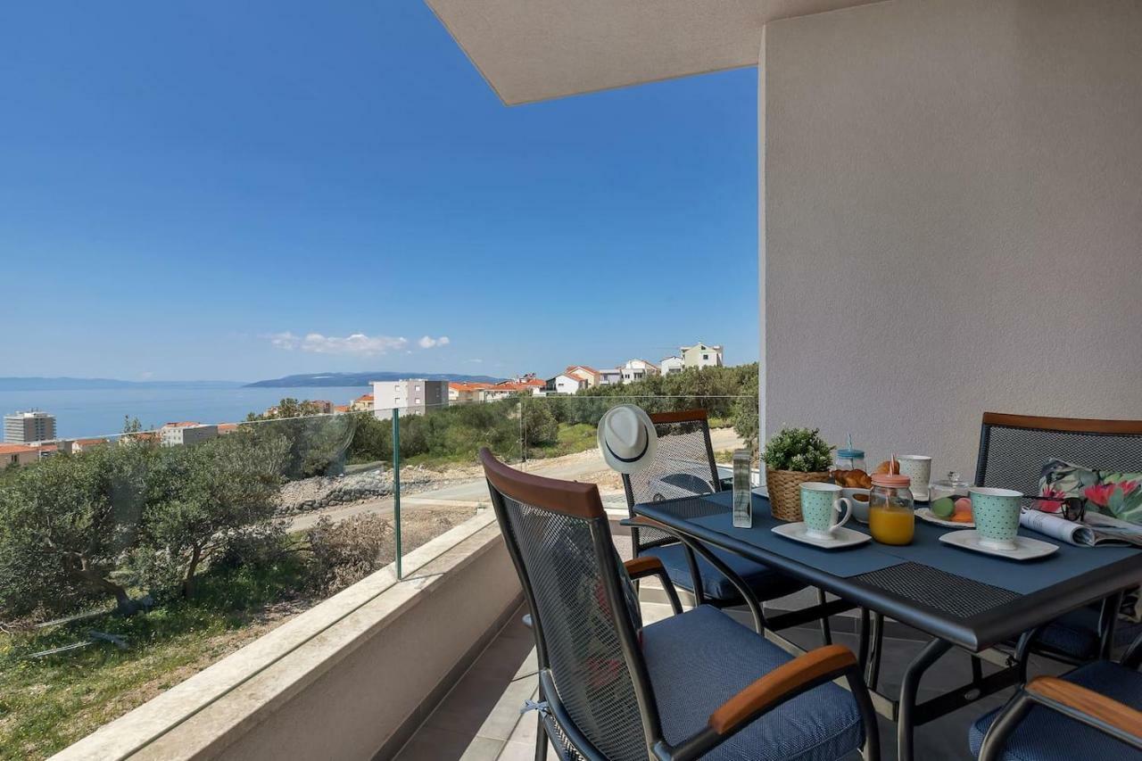 Charming Apartment Tissa With Sea View Makarska Eksteriør billede