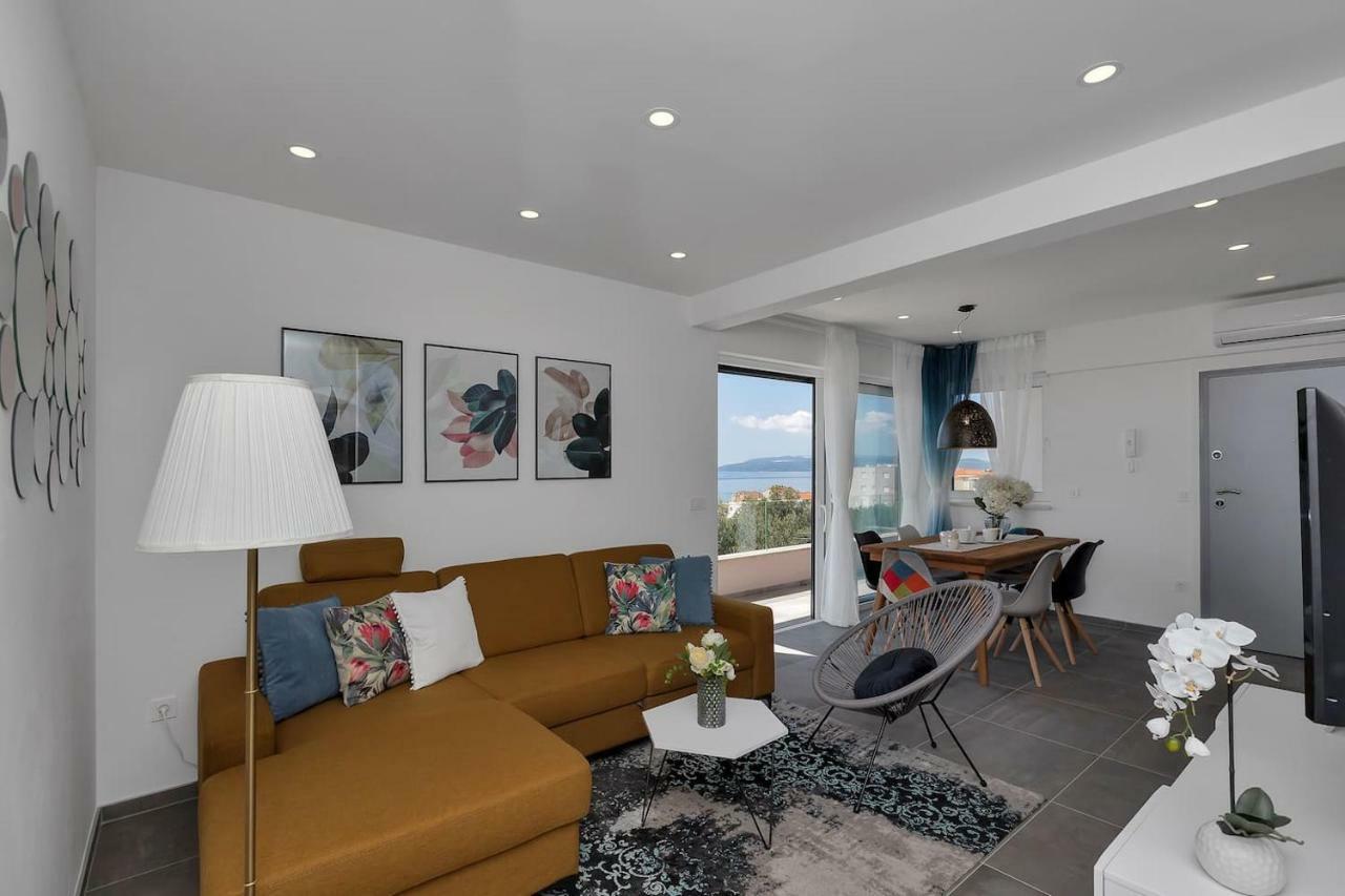 Charming Apartment Tissa With Sea View Makarska Eksteriør billede